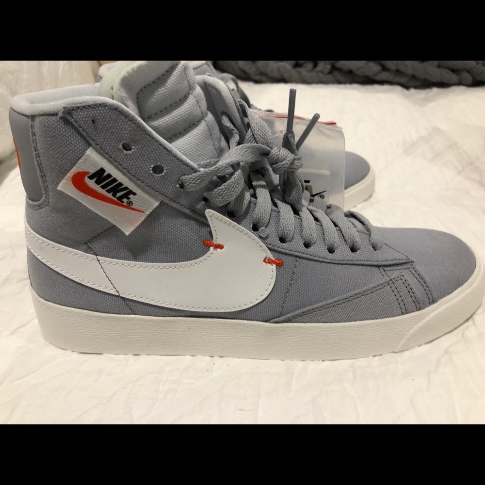 Nike Sneakers - women’s